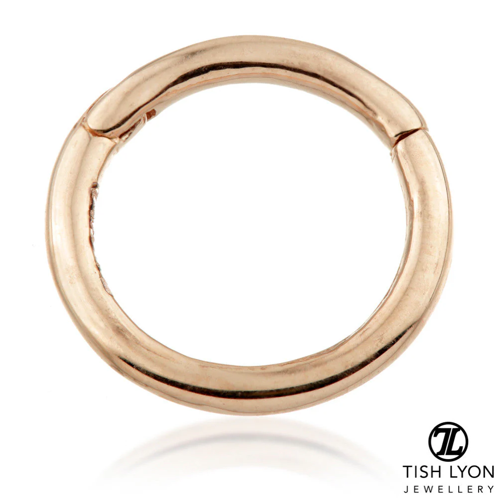 Eve 9ct Solid Gold Plain Hoop Earring - Image 2