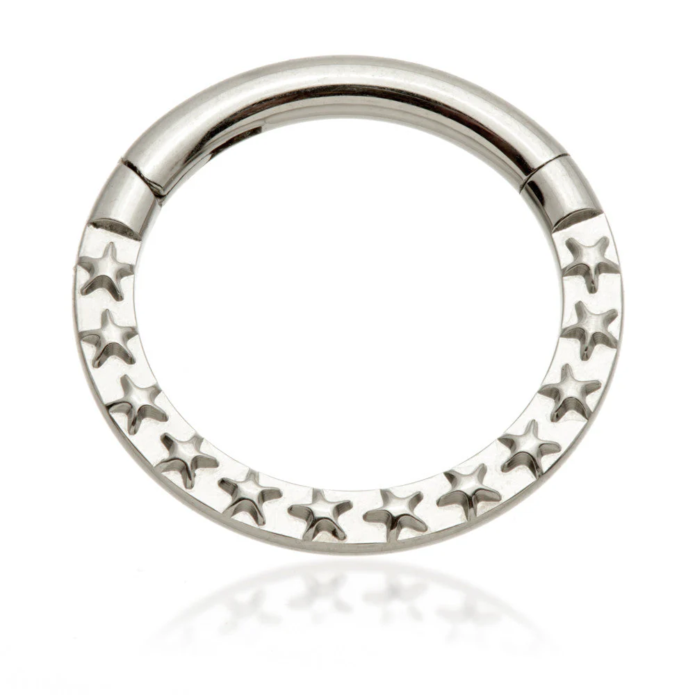 Ti Couture Front Facing Star Embossed Hinged Ring